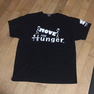 Move for hunger men’s Gildan T-shirt large L